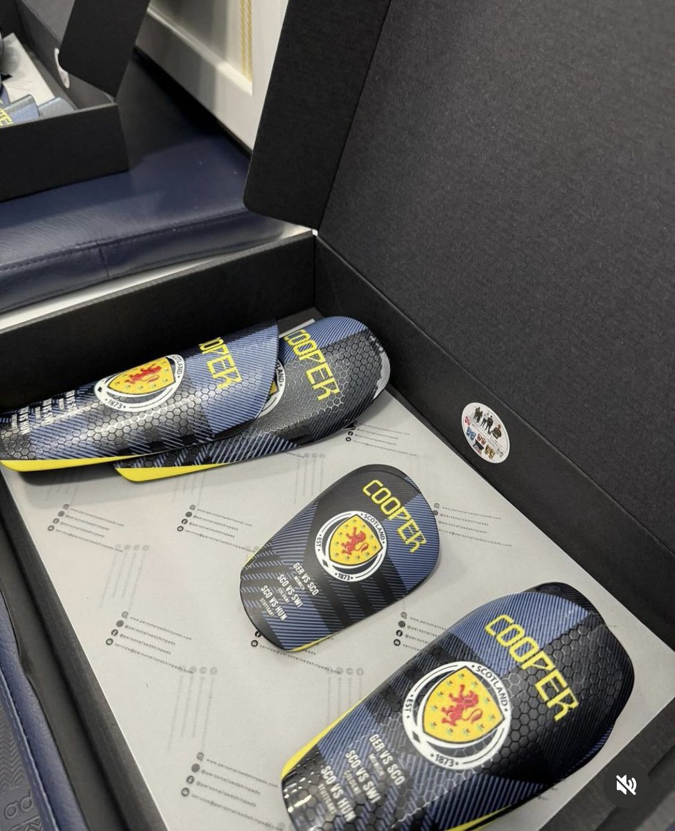 ZK1919's tweet image. Very proud weekend this last week…

- @ScotlandNT shin pads I designed seen in their dressing room before the Finland game, with Leeds cap  @LiamCooper__ getting a set for himself 💙

- @IAmJermainDefoe scoring whilst wearing the shin pads I designed for him in Soccer Aid 2024…