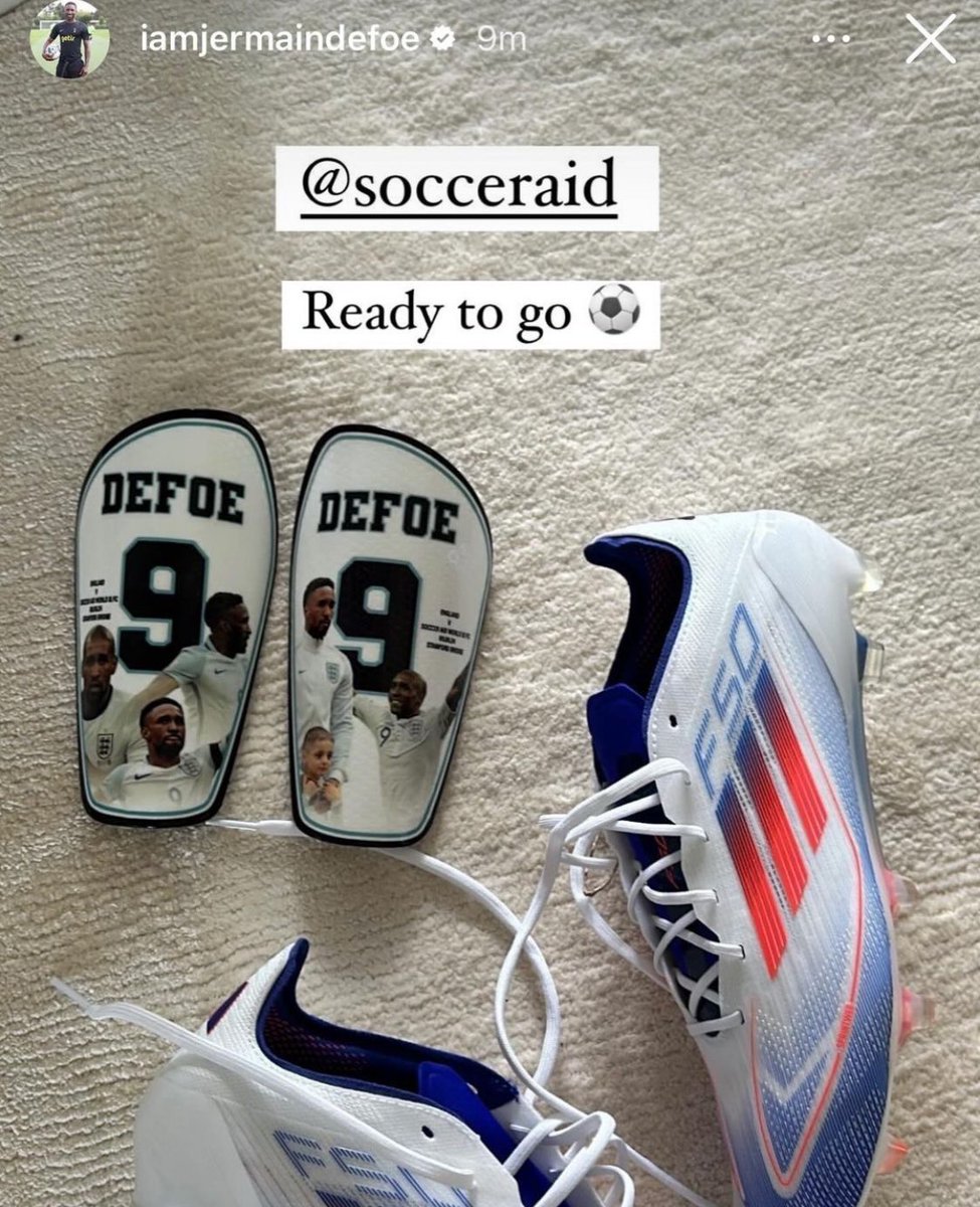 ZK1919's tweet image. Very proud weekend this last week…

- @ScotlandNT shin pads I designed seen in their dressing room before the Finland game, with Leeds cap  @LiamCooper__ getting a set for himself 💙

- @IAmJermainDefoe scoring whilst wearing the shin pads I designed for him in Soccer Aid 2024…