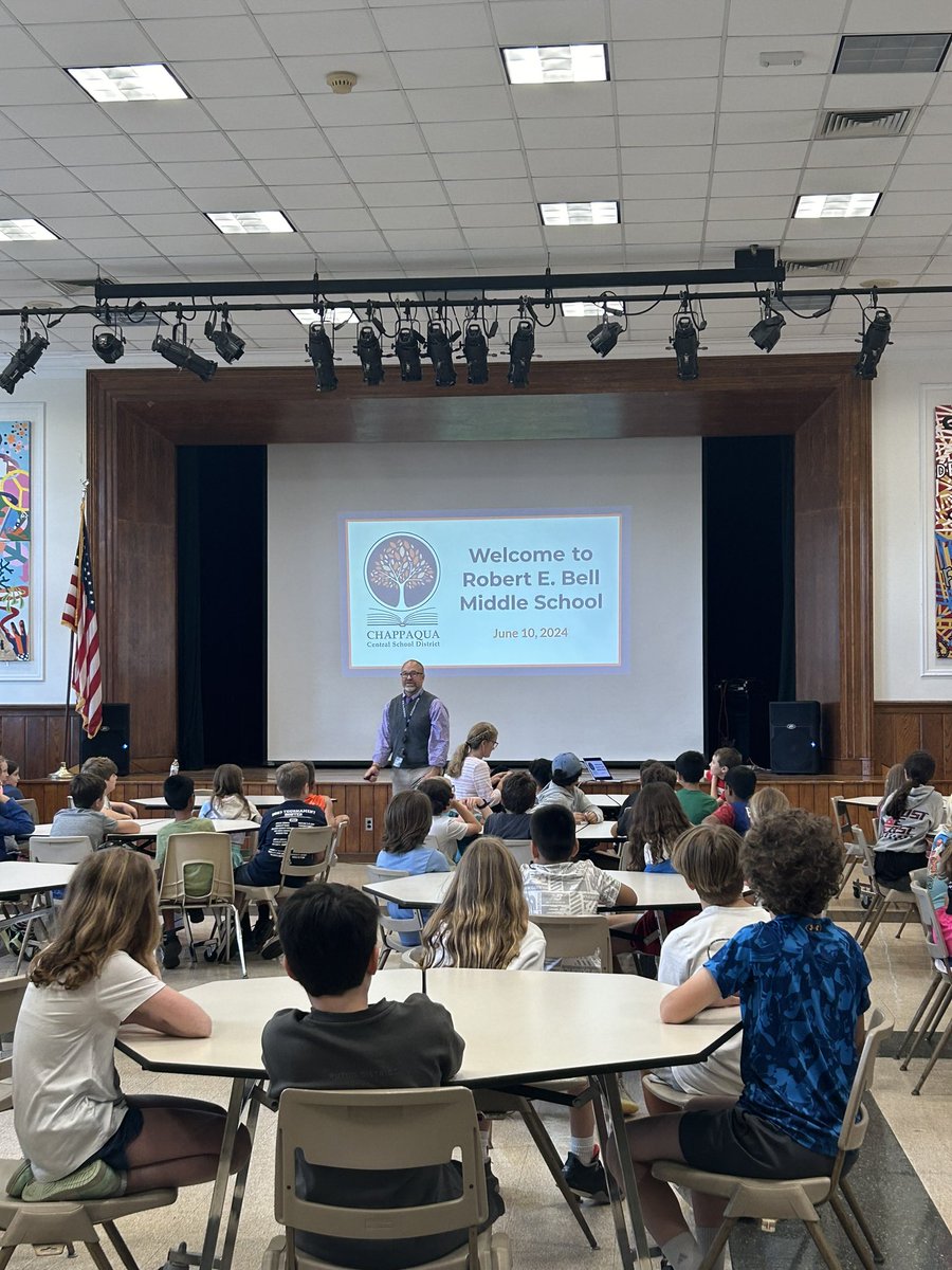 Kemckenna45's tweet photo. We spent the morning getting the 4th graders ready for middle school! Bulldog Ambassadors welcomed and toured our future 5th graders. #WeAreChappaqua https://t.co/KIcGEP60mb