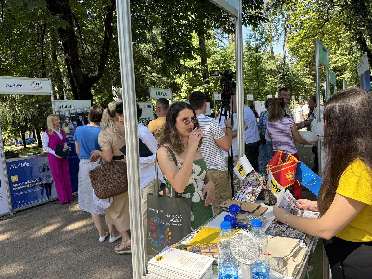 HelpMontenegro's tweet photo. Help at the EU Project Fairs in Kruševac
https://t.co/BjffwgLQUk
#helpmontenegro #helpgermany #privrednakomoracg #evropskakuca #eufunds #vladacg #ministartvoeuintegracijacg #juventas https://t.co/6E1wSpFcta
