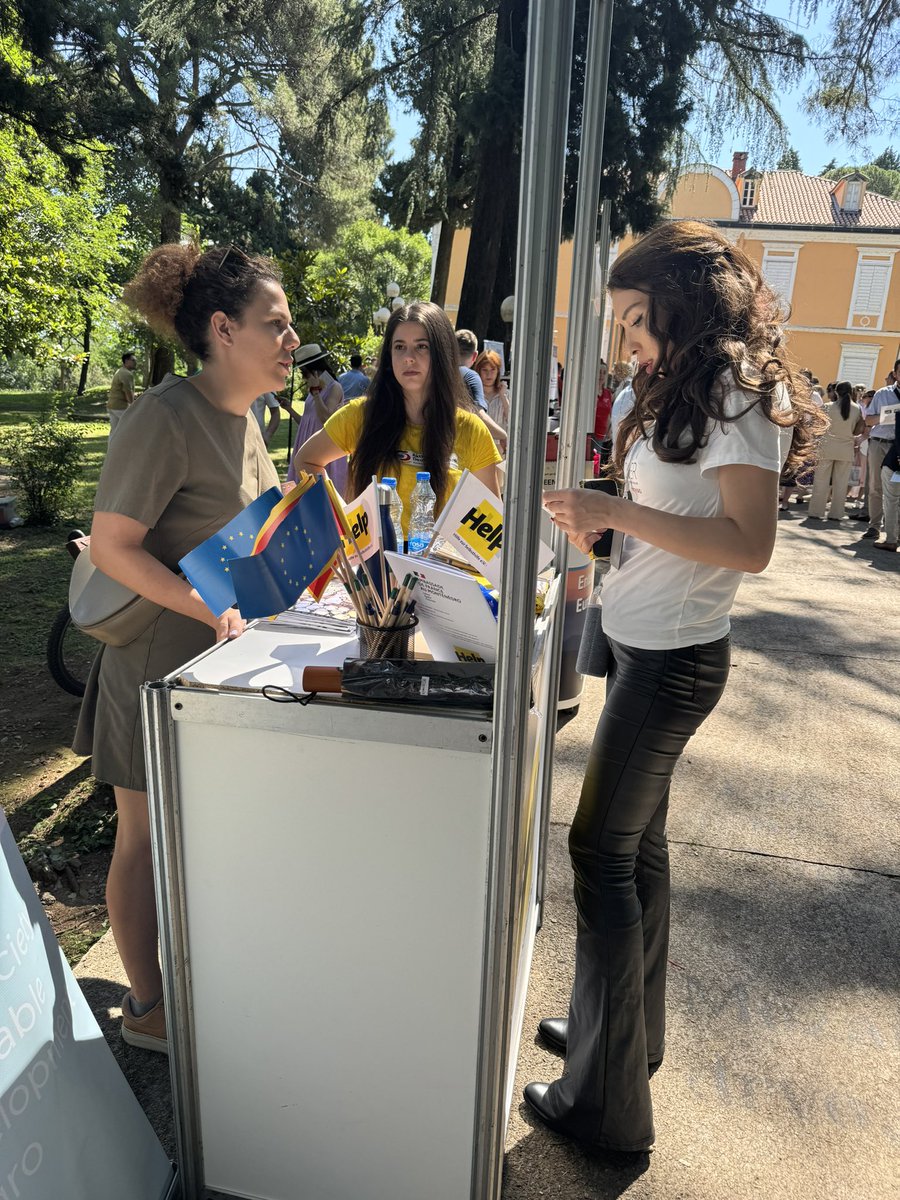 HelpMontenegro's tweet photo. Help at the EU Project Fairs in Kruševac
https://t.co/BjffwgLQUk
#helpmontenegro #helpgermany #privrednakomoracg #evropskakuca #eufunds #vladacg #ministartvoeuintegracijacg #juventas https://t.co/6E1wSpFcta