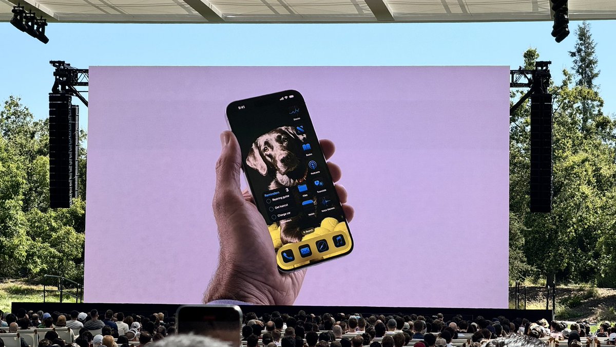 spin9's tweet photo. เปิดตัว iOS 18

วางแอพตรงไหนก็ได้แล้ว!! ไม่ต้องกองกันอยู่ข้างบน

เลือกธีมสีให้ icon ได้ https://t.co/2ny4Y8UPy6