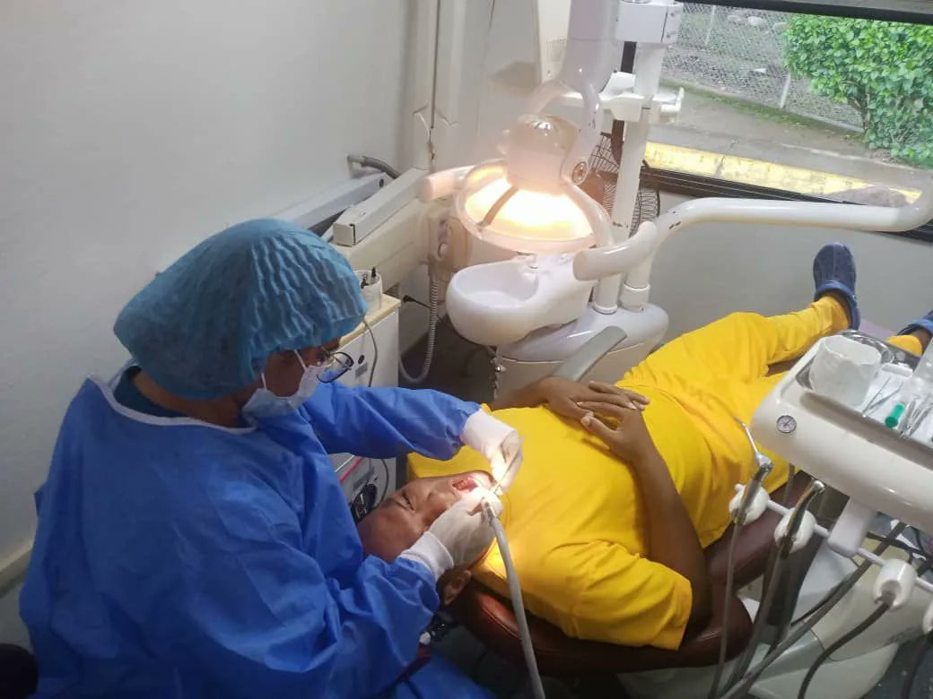 transitoCaracas's tweet photo. Por instrucciones de nuestra Ministra Celsa Bautista se realizó jornada de atención medica a los privados de libertad, garantizando les sus derechos humanos...

#VenezuelaJusticiaYPaz
#NicoTieneLasRiendas https://t.co/yLG5fyfE2l