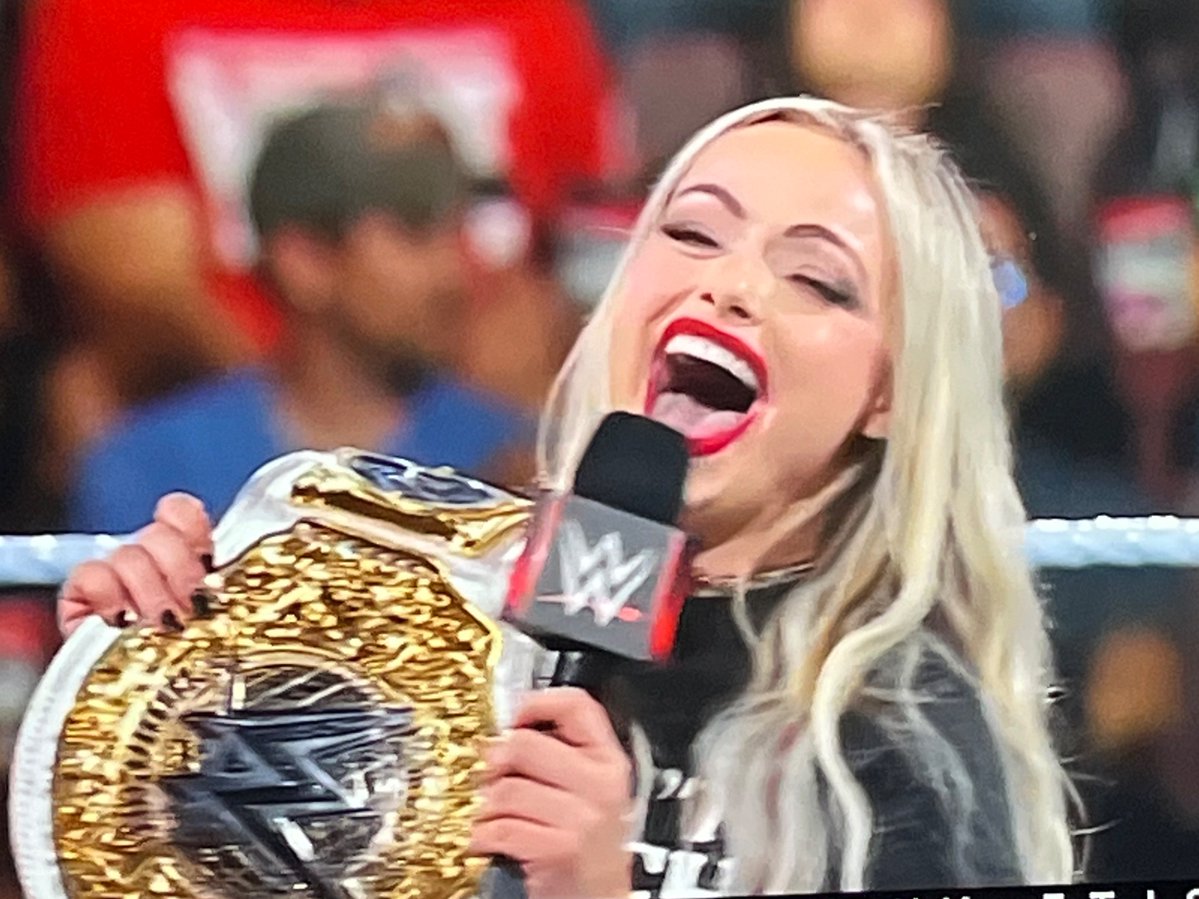 jasunfiltered6's tweet photo. Livโs character is the embodiment of pain. She represents the part inside all of us that is chaotic and dark. โWrong.โ The part that only seeks โจvengeance โจ๐
#stepmami #WWERaw https://t.co/DYyfvA1pRy