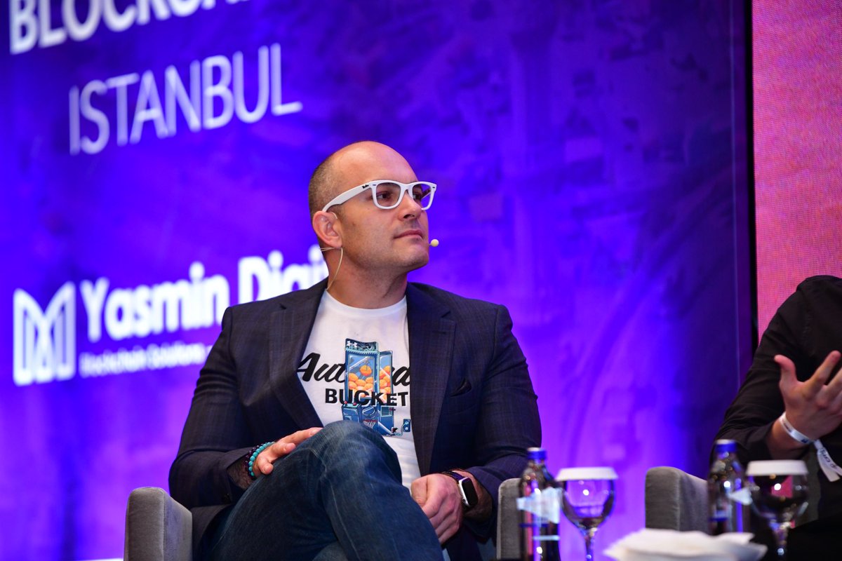 💫 Insights from #BlockchainXIstanbul2024

Emre Bilgutay, Co-Founder of Nadmah, and Atlas Arman, Business Development Manager at Kima Finance, recently delved into the cutting-edge topic "From Algorithms to Blockchain: AI and the Future of Trading" at our event. 

They discussed