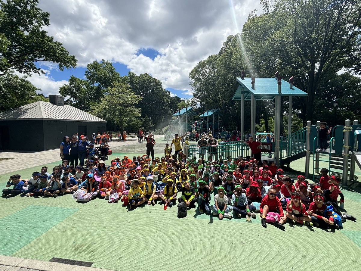 Ps96x's tweet photo. Today our K-2 scholars enjoyed some fun in the sun at Field Day!  They raced, laughed, and enjoyed working as a team outside.  Our teachers and students had a fabulous time! @cristinevaughan @District11BX @UFT_Elementary https://t.co/e9vaFQQec4
