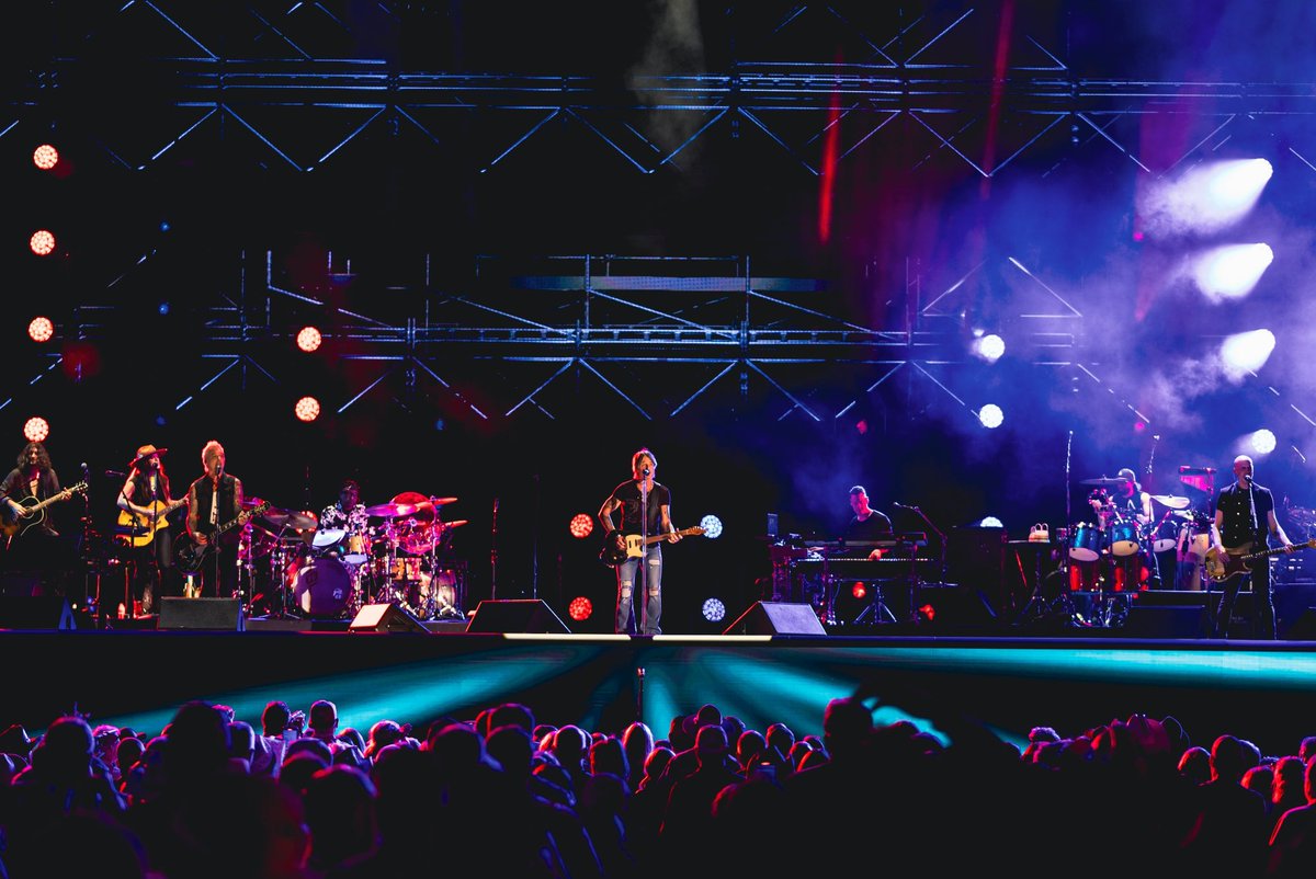KeithUrban tweet picture