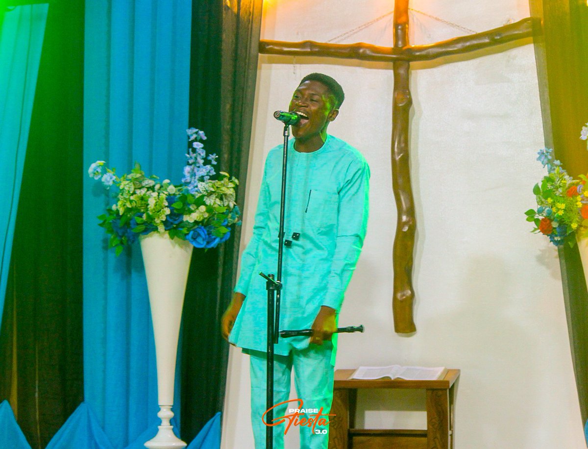 TobiNuel's tweet photo. The other time @cbcgbagada. We give glory to the Lord for all that he did during this meeting 🔥. Jesus is Real!!!!
#tobinuel #heavenlysounds #worship #jesusisreal
#explorepage #recorderplayer https://t.co/cUwNKHhgOJ