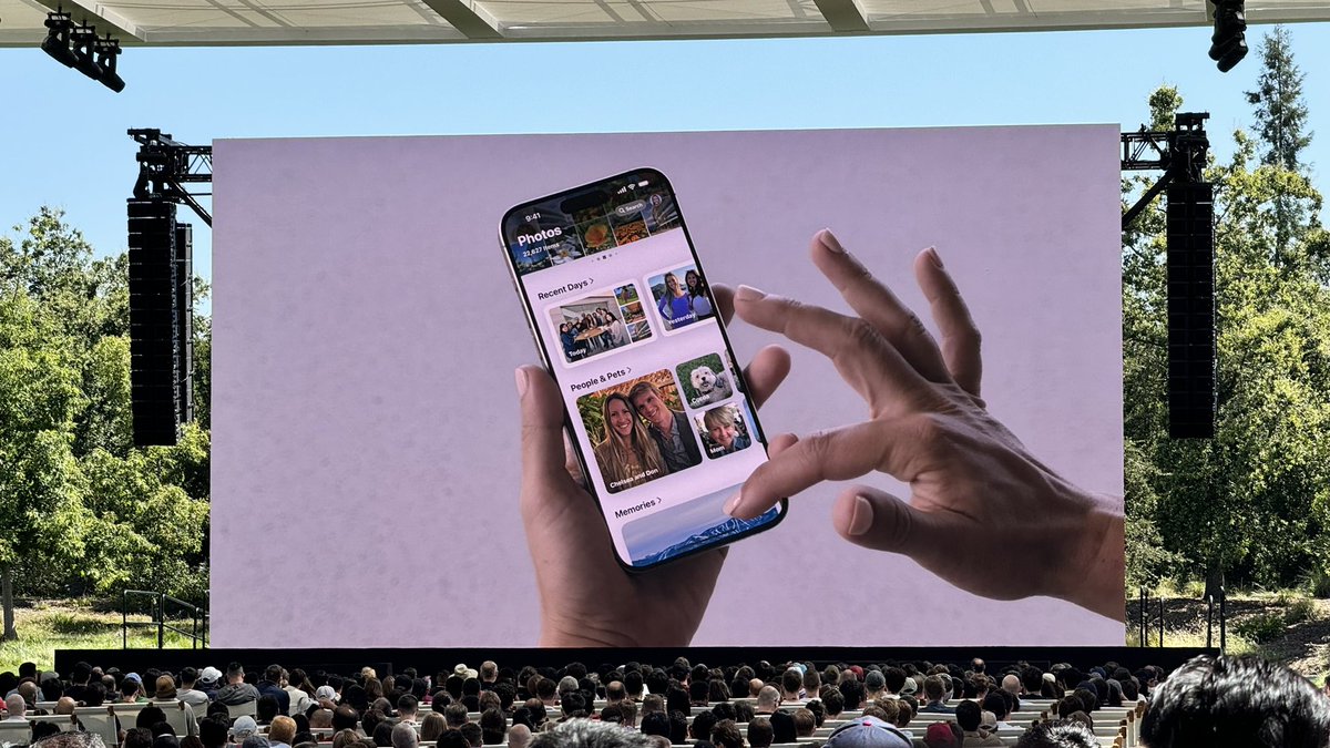 spin9's tweet image. iOS 18 ปรับปรุงครั้งใหญ่ที่สุดของแอพ Photos 

ให้สามารถ browse ได้ง่ายขึ้น ฟิลเตอร์ภาพบางหมวดหมู่ออกได้ เช่น ไม่แสดงภาพแคปหน้าจอ

แบ่งหมวดหมู่อัตโนมัติ ตามเวลา, คนในรูป, ประเภท, สถานที่, ทริป 

#WWDC24