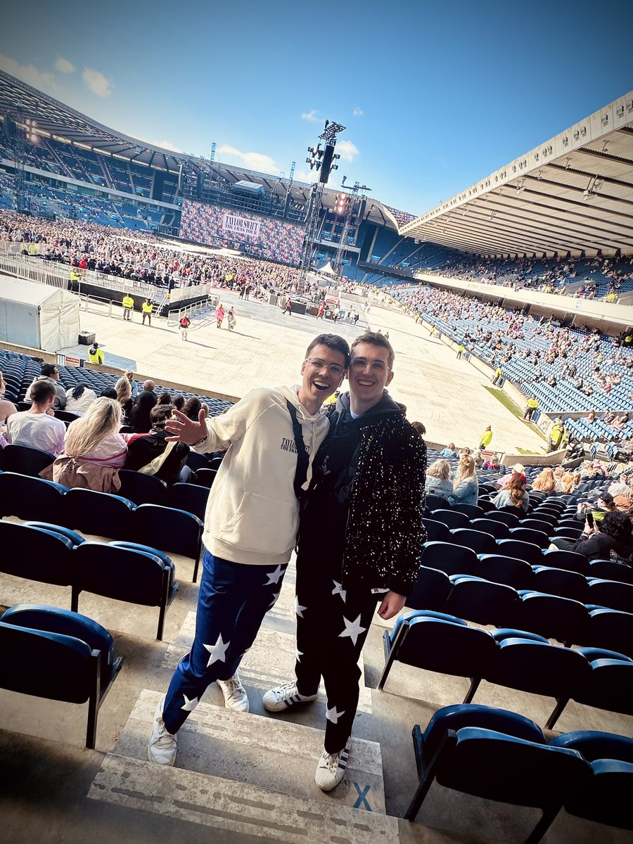 Michieldewt's tweet image. Still recovering from the Eras tour in Edinburgh. Het was fantastisch✨🫶🏻🐍🪩💕🤍 #EdinburghTStheErasTour 
#erastour @taylornation13