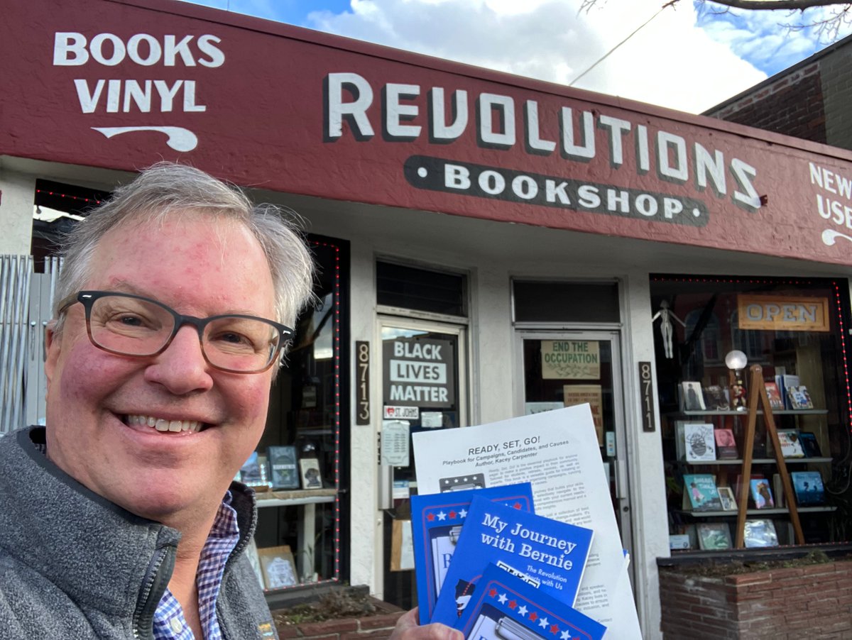 kaceycarpenter's tweet image. LET&apos;S Celebrate Portland Book Week 🌍📚
Have you ever found yourself lost in the aisles of a bookstore? Not just shops, community hubs, treasure troves of knowledge, and sanctuaries from the digital world.
.#PortlandBookWeek #IndieBookstores #PowellsBooks #RevolutionsBookshop