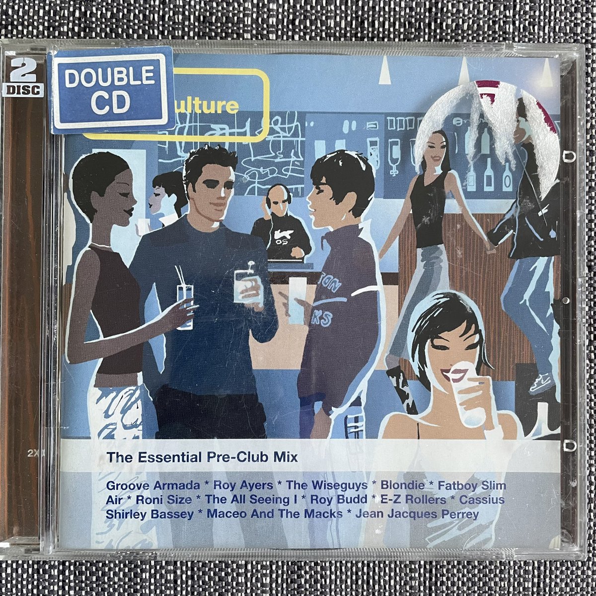 EveryRecord's tweet image. Stumbled across this 1999 mix CD by Rob Da Bank (Bar Culture) in a charity shop that overlaps so much with the sort of records I have been buying to DJ with recently it’s embarrassing. I need to embrace the fact I am permanently 25 years behind the times