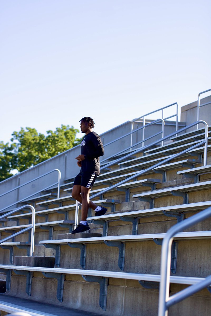 MoStateFootball's tweet image. Startin’ the week off right😮‍💨

#OutHitOutHustle