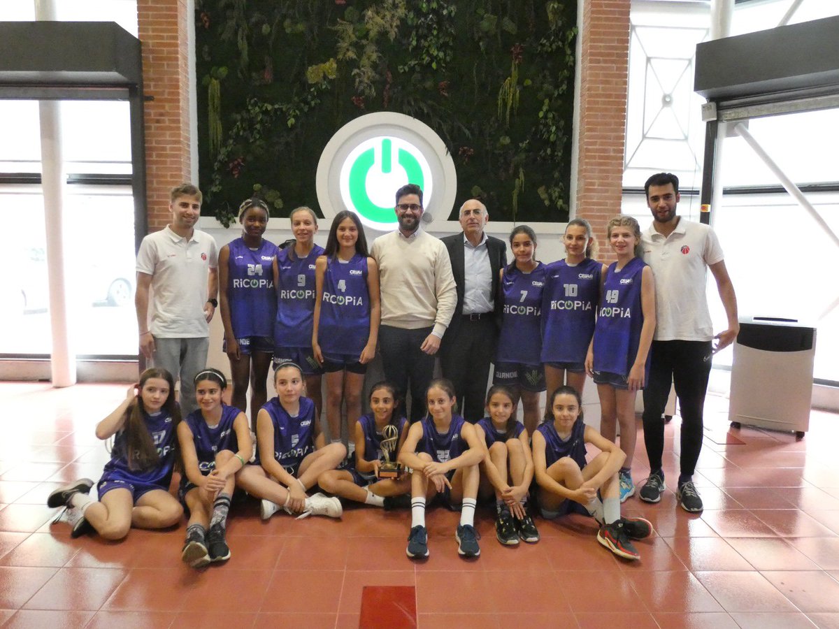 CBJuanDeAustria's tweet photo. 🏀🌟 ¡Gran tarde para el Club Baloncesto Juan de Austria! 🌟🏀

Hoy hemos tenido el honor de ser recibidos en las instalaciones de Ricopia Technologies, nuestro patrocinador principal, para homenajear a nuestras subcampeonas de Madrid. 🥈👏 https://t.co/HPfyWrr6td