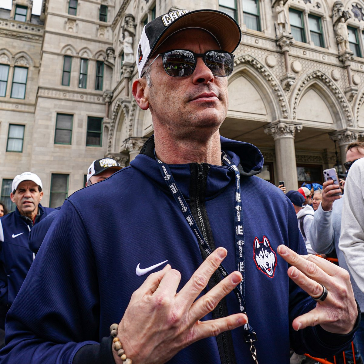 SNYUConn's tweet photo. DAN HURLEY IS STAYING IN STORRS.

Hurley has turned down a six-year, $70M offer from the Lakers and will remain UConn's head coach, per @wojespn https://t.co/dLOcc7RIPL
