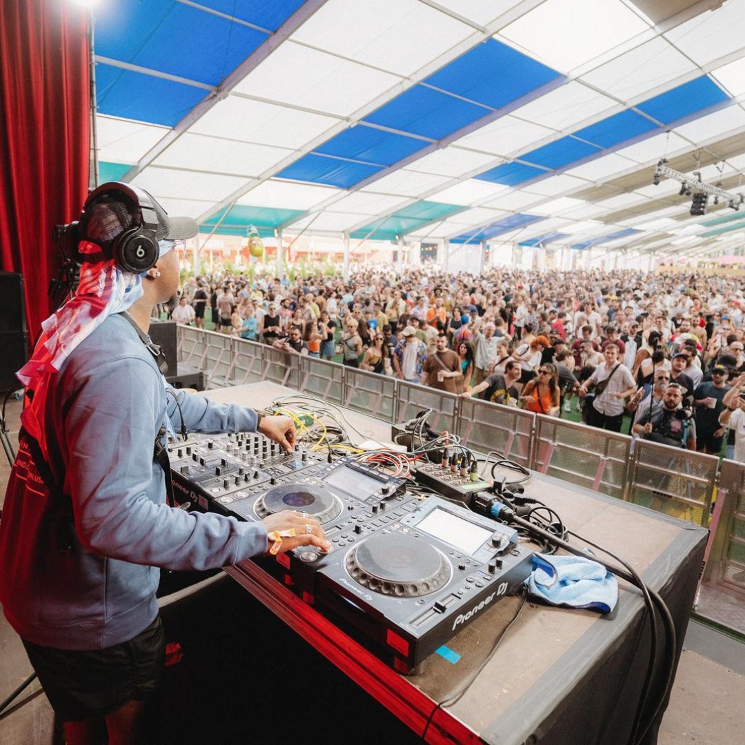 DinderClub's tweet photo. El planazo que ens espera aquesta setmana! Nos vamos a @sonarfestival! 🤟🏼
Moltíssimes gràcies per les entrades i per fer possible aquesta experiència per a totes les persones usuàries de Dinder Club 🙌🏼🙌🏼
Ganes!!! 🔥
#sonar2024 #sonarfestival #frequencyofnow https://t.co/xcNjQvEOW6