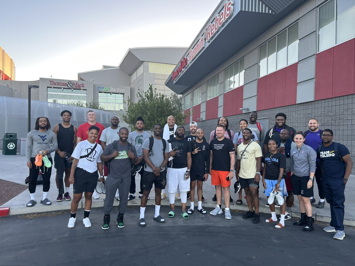 PhDFuqua's tweet image. The NACDA Hoops tradition continues! Great run with the squad that made it out this morning. @NACDA