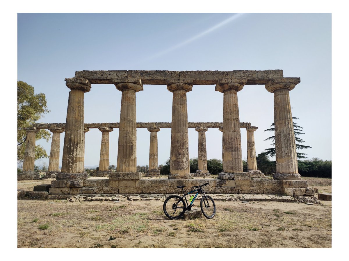 #bikebasilicata #terradimezzo #bikeitalia #magnagrecia #travelsustainable #photography