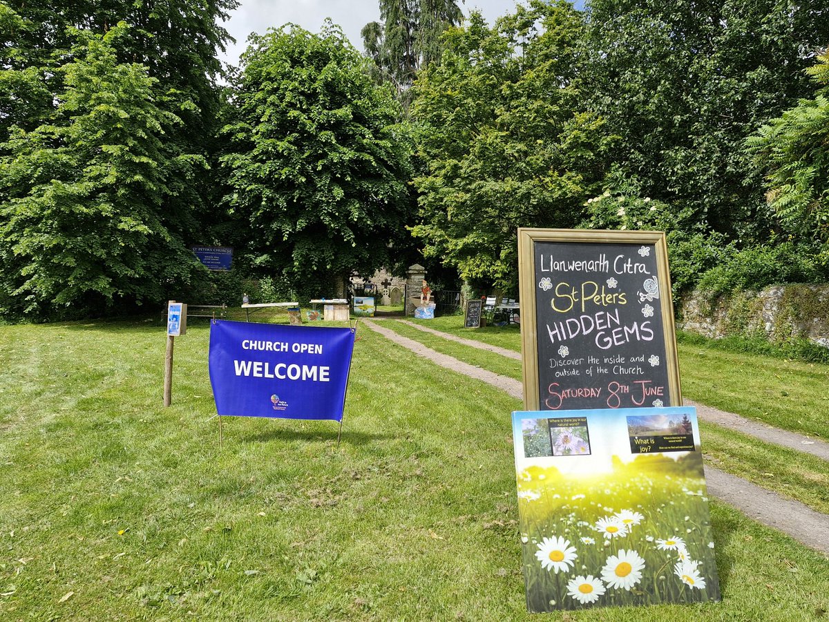 llan_st's tweet image. We had a wonderful weekend opening the churchyard for people to explore the Hidden Gems and exploring the biodiversity of the churchyard 

@godsacre @MChurchcare @MonCountryside @_OLW_  @natureisntneat @NatChurchTrust @ExploreChurches @MonmouthDCO @ChurchinWales