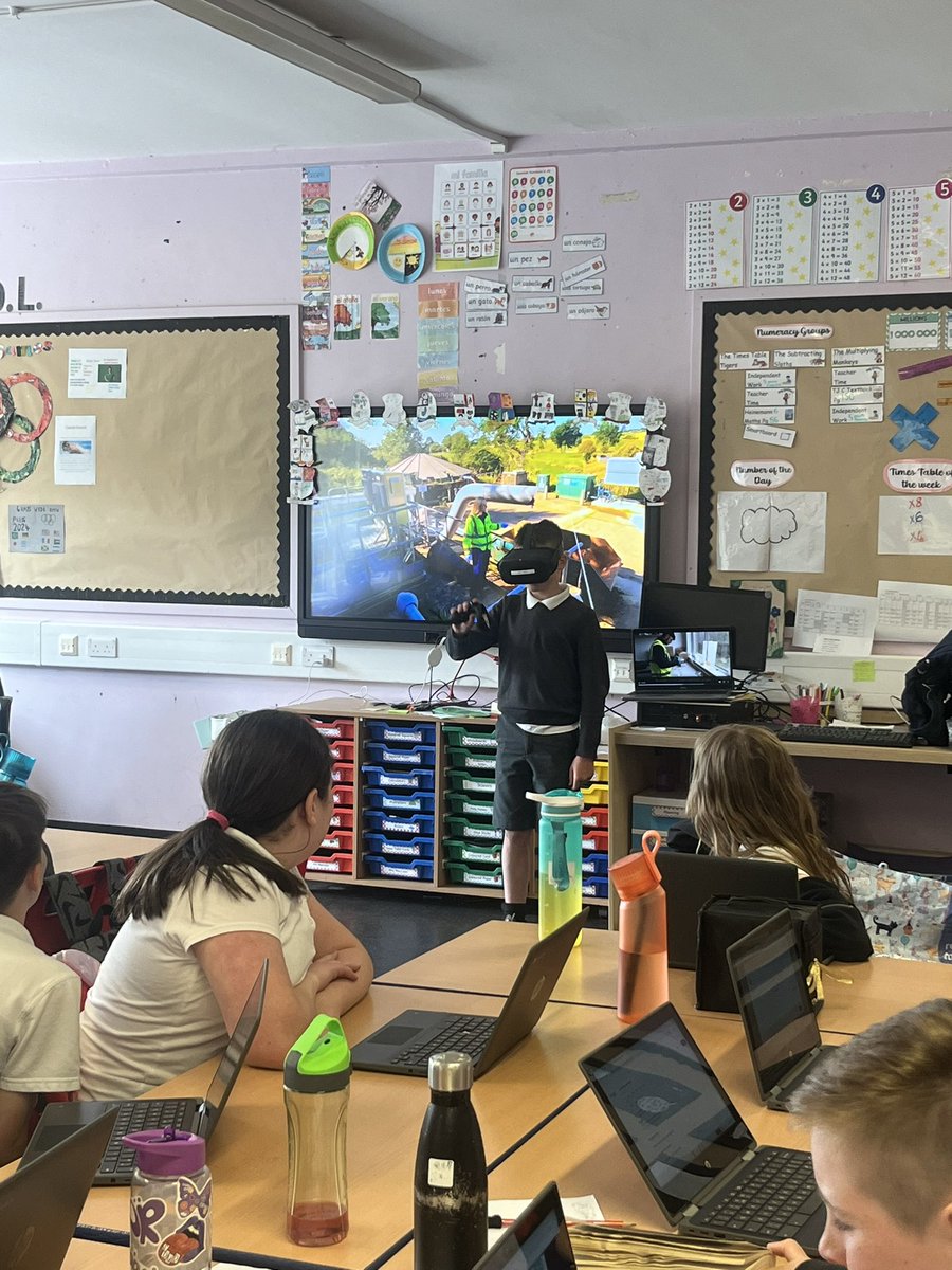 MissMilne4's tweet photo. A great start to world of work week today! Thank you to all our visitors from today, we can’t wait to find about lots of other exciting jobs later on in the week. @stcharlespais https://t.co/SsAOYRimN6