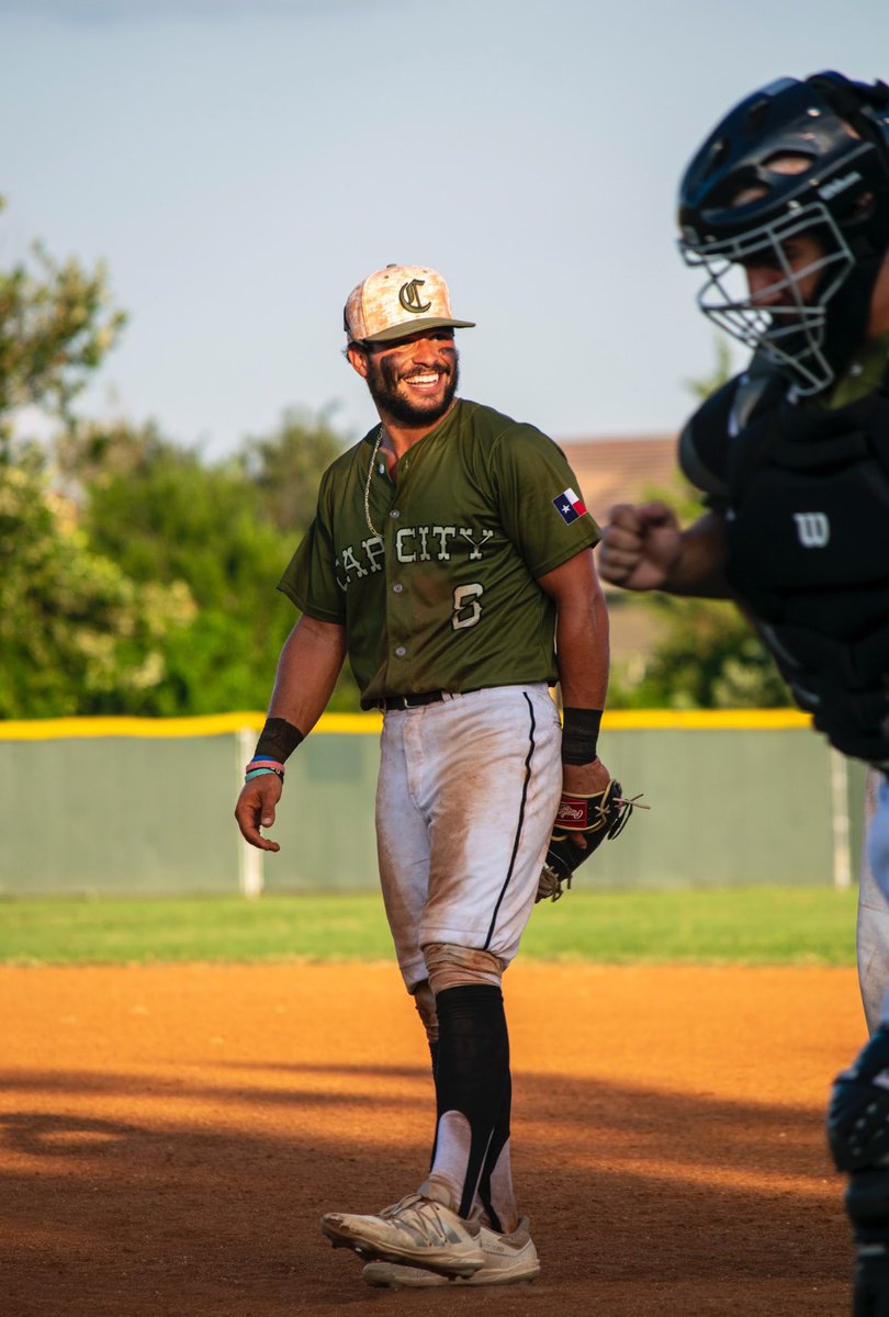 Cap City Baseball Club (@capcitybsbltx) on Twitter photo Cap City splits the doubleheader against Action last night to improve to 3-1 on the season.
GM 1: 11-3 (L)
Small- 2/4 2B, 3B, 3 RBI
GM 2: 9-5 (W)
Samaripa- 2/4 2B, 2 RBI
Raney- 1/2 3B, RBI
Collins (W)- 4 IP, 1 ER, 0 BB, 3 K
📸: <a href="/austinpestow/">Austin Pestow</a> Cap City splits the doubleheader against Action last night to improve to 3-1 on the season.
GM 1: 11-3 (L)
Small- 2/4 2B, 3B, 3 RBI
GM 2: 9-5 (W)
Samaripa- 2/4 2B, 2 RBI
Raney- 1/2 3B, RBI
Collins (W)- 4 IP, 1 ER, 0 BB, 3 K
📸: <a href="/austinpestow/">Austin Pestow</a>