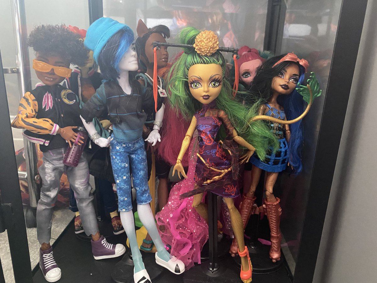 aster😋 tweet media