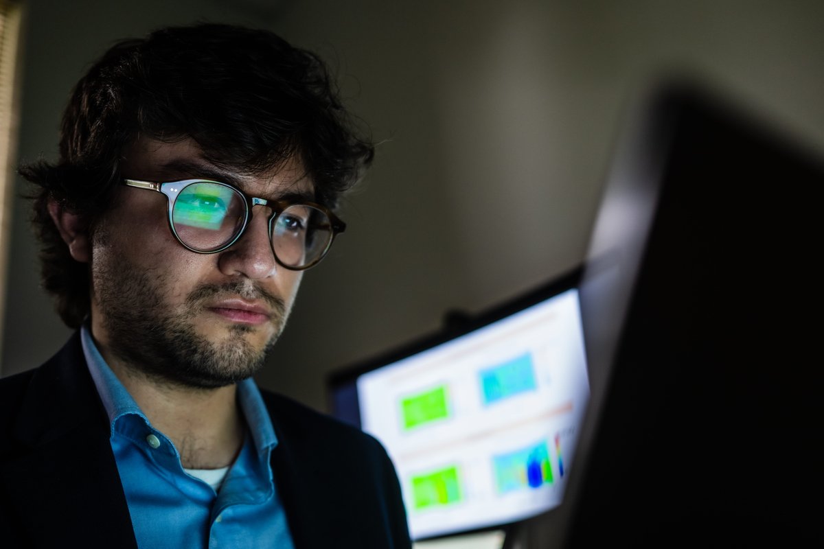 2018 Predoctoral Fellow Raudel Avila (<a href="/AvilaROAD/">Raudel Avila</a>) recently co-authored a new paper published in <a href="/Nature/">nature</a> on strain-invariant radiofrequency electronics! ow.ly/85Me50SeiC7