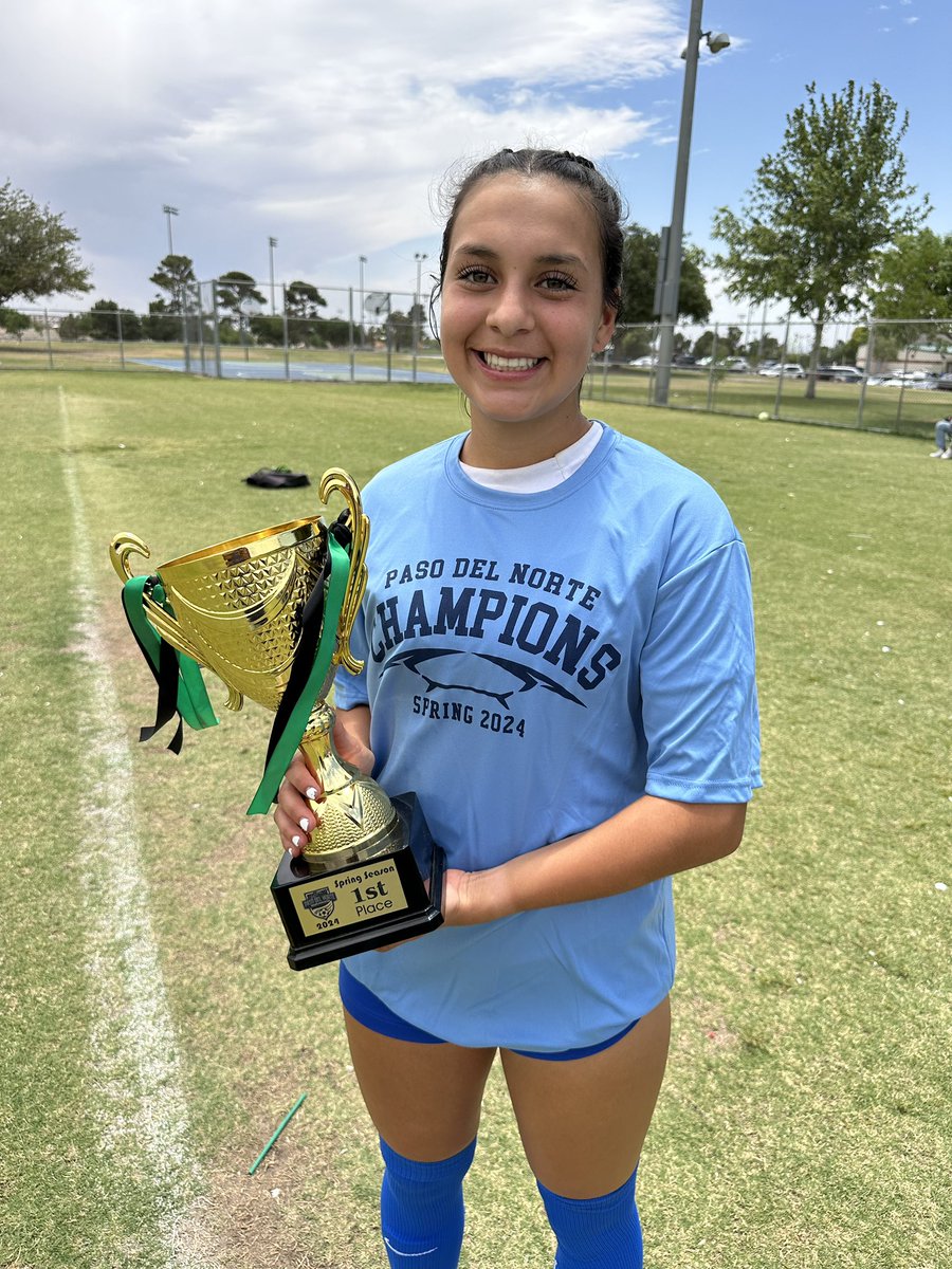 bellasurf01's tweet image. Had such a fun Spring season with my club team, averaging over a goal per game and finishing undefeated with another🏆 for @EPSurf 07G. Next up is @DP_League Nationals in Ontario, CA! #SurfProud 🌊⚽️#NothingGiven @Prep1USA #believe