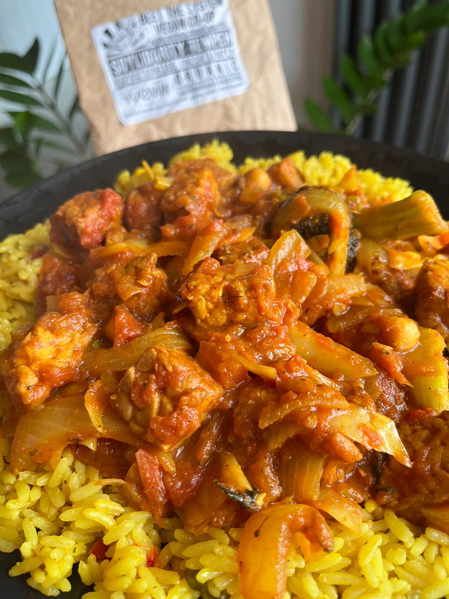 vegancakery's tweet image. Big shout out to the amazing @beet_system and their outstanding plastic-free, organic #tempeh 🤤

Handmade in Birmingham (and perfect in this curry!), BTS tempeh truly is the best you’ll ever taste - thank you Alex! 😊