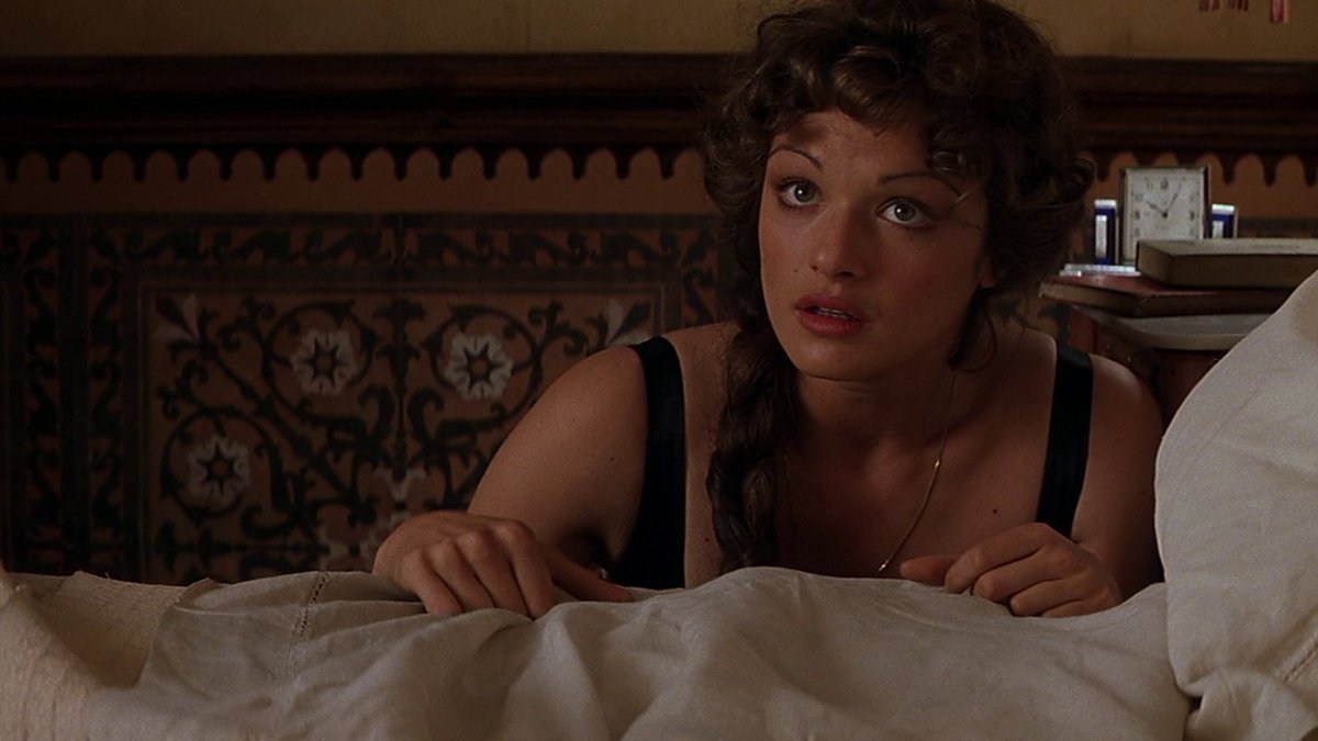 TheCinesthetic's tweet photo. rachel weisz as evelyn "evie" carnahan  in the mummy (1999) https://t.co/byYUhi6Ob7