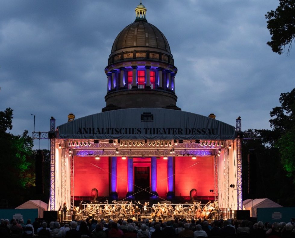 anhaltisches's tweet photo. OPERN GALA am Mausoleum im Tierpark
Die Open-Air-Konzertwochen vor der malerischen Kulisse des Mausoleums werden am Freitag mit einer Opern-Gala eröffnet. @VisitDessau #dessau #operngala @MDR_SAN @MusiklandLSA https://t.co/9pyNEh6aIM