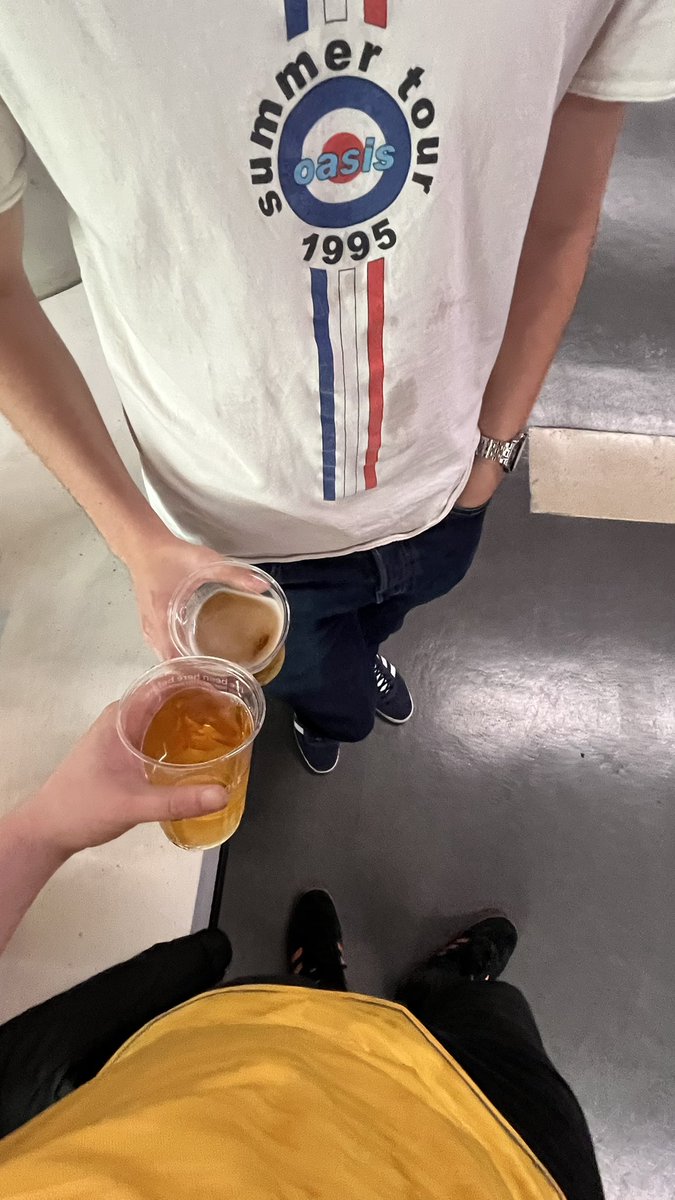 Minty_Fia's tweet photo. 02 Arena i am inside of you 

#dmtour #liamgallagher #oasis https://t.co/D5BOD2oHqG