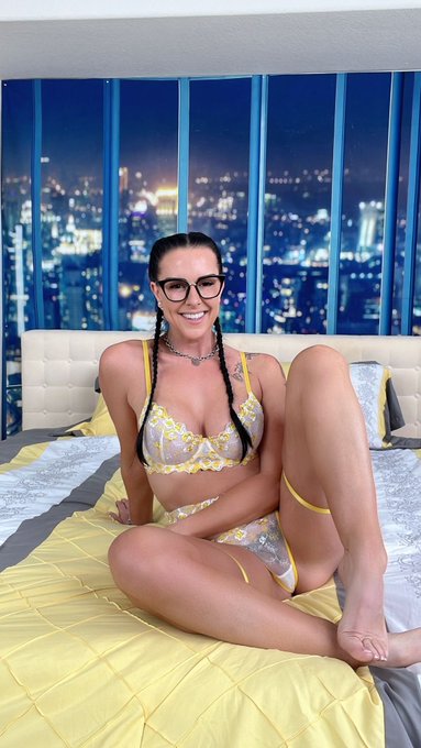 With or without glasses ????? 🟢🟢🟢🟢🟢🟢🟢🟢🟢🟢🟢🟢 https://t.co/iCUFGUw4Bv 🟢🟢🟢🟢🟢🟢🟢🟢🟢🟢🟢🟢 #glasses #fielmann https://t<a href="/tag/glasses"class="tags"><span>#glasses</span></a><a href="/tag/fielmann"class="tags"><span>#fielmann</span></a>