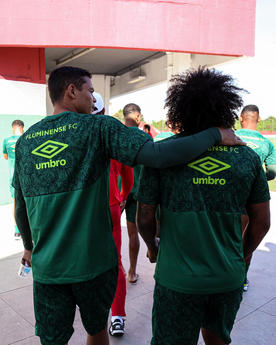 tsilva3's tweet photo. Primeiro dia de treino @FluminenseFC 👋🏾❤️💚 https://t.co/eLOA3f20SK