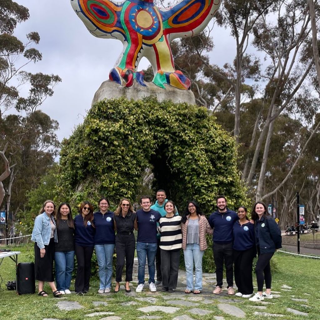ASUCSDLocal's tweet photo. Thank you to @SupLawsonRemer, @CirculateSD, and the 800+ students who signed up to participate in our E-Bike Giveaway! We were proud to offer to UCSD students a chance to utilize sustainable transportation while connecting with their county representative! #ebikes #sandiegocounty https://t.co/kk88wzD5cq