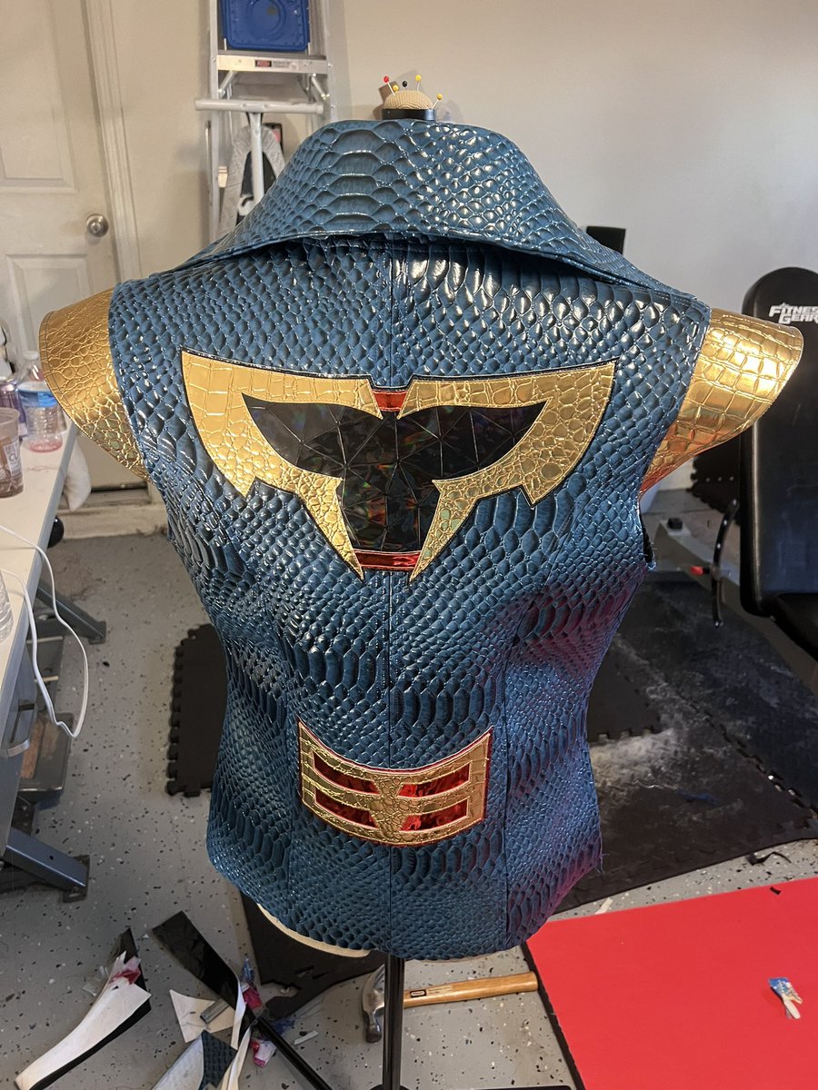 LuchadorLD's tweet image. Shoutout to good brothers @Axiom_WWE and @WesLee_WWE for killing it in the #luchalit #luchathreadz #nxtbattleground