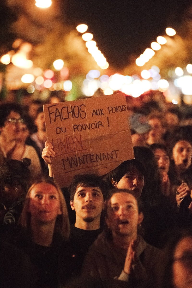 libe's tweet photo. Des lycéens de Vitry-sur-Seine : «Si Le Pen ou Bardella deviennent Premier ministre, on ne laissera pas faire ça»

Ils viennent de voter pour la première fois sont prêts à se dresser contre la possible arrivée de l’extrême droite à Matignon.

✊ : https://t.co/wT6a5Hh33y https://t.co/2Fd9Sd58o9