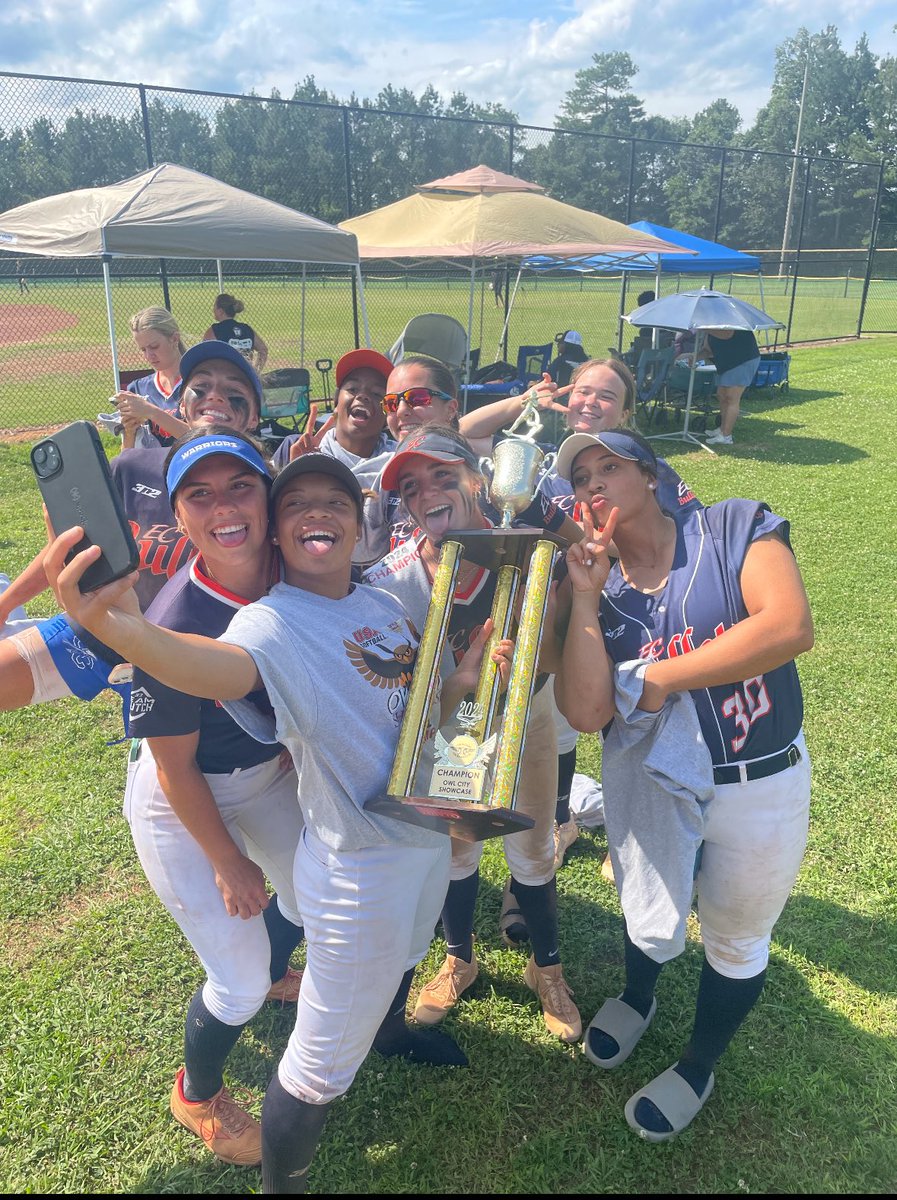 Super proud of my team this weekend. We ended up winning the Owl city showcase! I will post highlights soon Changeup and Screw were great! Can’t wait for next weekend! <a href="/JTOWNdragonsSB/">Jefferson Softball</a> <a href="/ECBulletsPitt04/">EC Bullets Pittman 18U</a> <a href="/los_stuff/">Carlos Arias</a> <a href="/LegacyLegendsS1/">Legacy & Legends Softball</a> @FloSoftball <a href="/ncsa/">NCSA College Recruiting</a> <a href="/SBRRetweets/">Softball Recruiting Reposts</a> <a href="/IHartFastpitch/">I❤️Fastpitch</a>