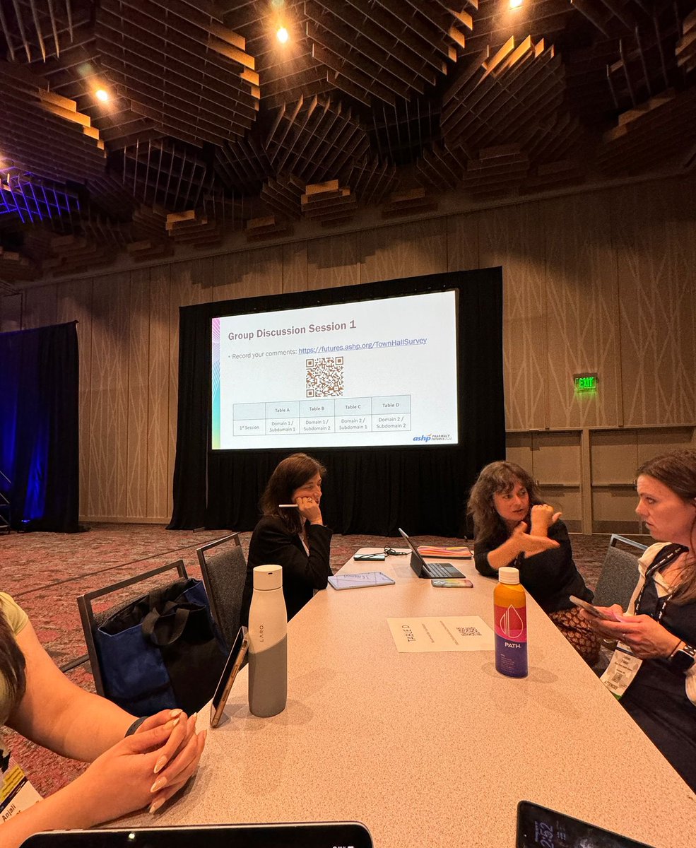 Discovering a new dynamic: a town hall! Nice to participate on this: “development of an AI roadmap for pharmacy through a new dynamic: a town halls” <a href="/ASHPOfficial/">ASHP</a> <a href="/sefh_/">S.E.F.H</a> #ASHP24 #sefhfutures24