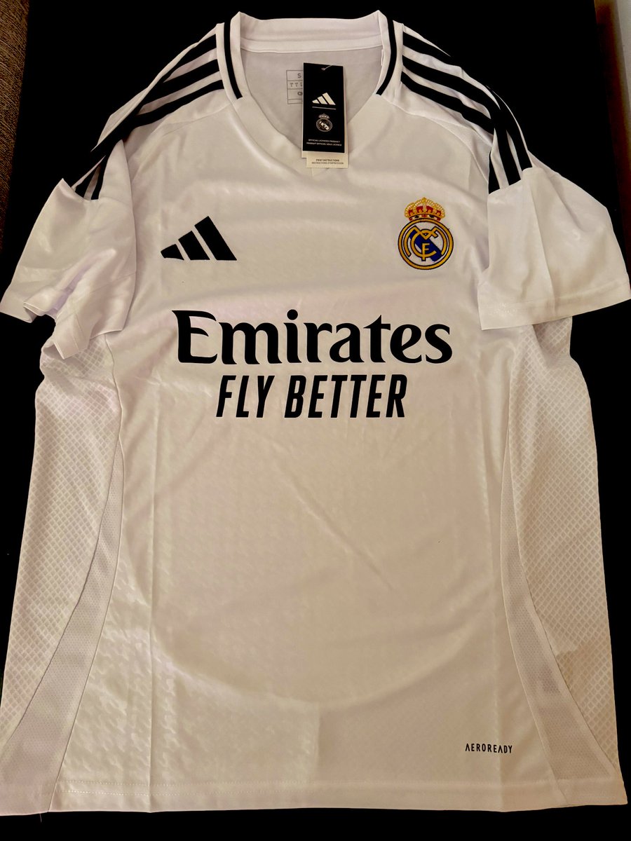 Arimantelman's tweet photo. 🚨SORRRTEOO🚨

La nueva camiseta del CAMPEON DE EUROPA maestro!! De la mano de los amigos de https://t.co/bRI4MGoUd9

Para participar, como siempre: seguirme y darle RT a este tuit. Sorteo el viernes.

Si no te gusta da RT igual así me ayudas 👍🏻
Ah, el próximo sorteo es 💣! 🇦🇷🕷️ https://t.co/9KDwjfUVGa