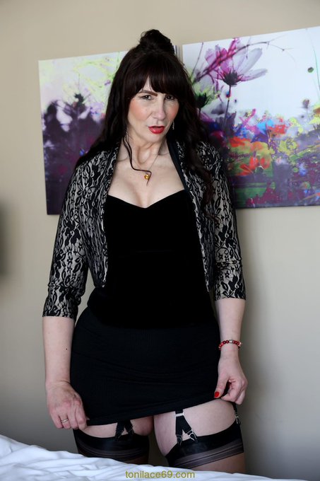 My new photoset is live. Login and enjoy!  https://t.co/rTvZQJ6ZLK https://t.co/V9NKR4NA87