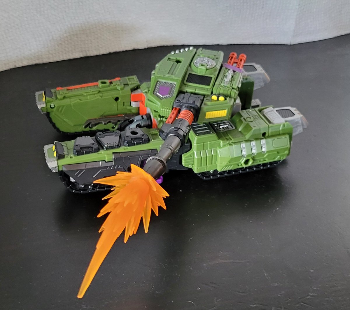 Logans TFs tweet media