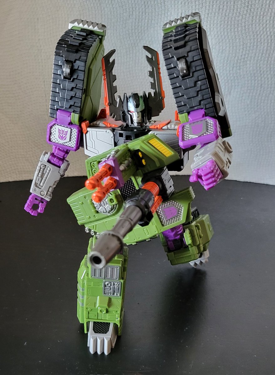 Logans TFs tweet media