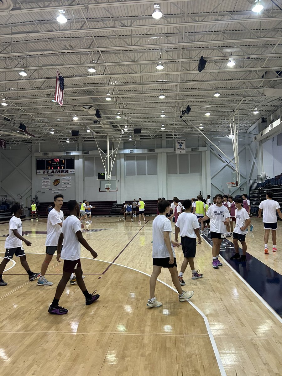 Had a great day yesterday at elite camp scouting out some future flames. There’s two more chances to come out and be seen by our coaching staff in August. Sign up below before spots fill up. 🔥

…mesmensbasketballcamps.totalcamps.com/shop/EVENT