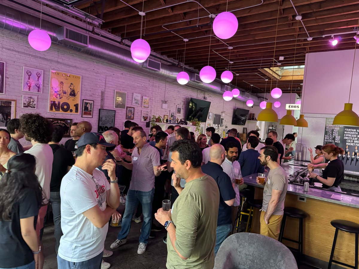 Megan Reynolds 👩‍💻 tweet media