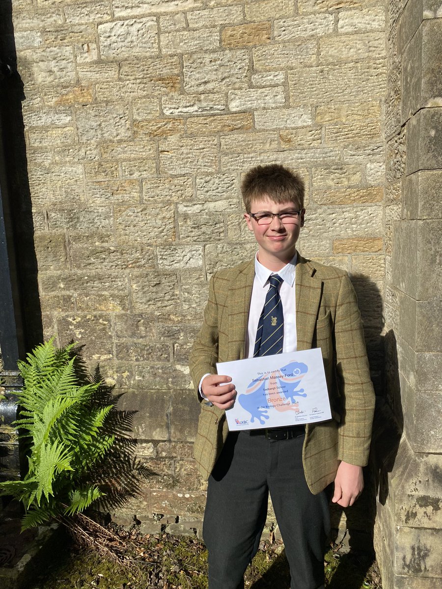 Congratulations to Kingfishers Seb and Hugo on their certificates