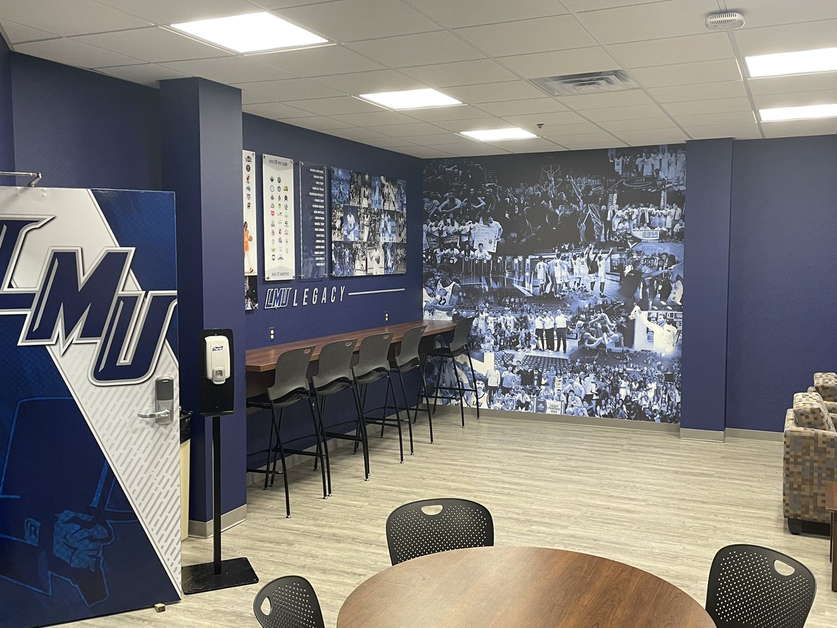 LMUMBB's tweet image. Why LMU? Players Lounge! Our guys get access 24/7 to come in between classes/workouts to chill, eat, or get school work done!  

🏀🎩⚒️🏀🎩⚒️

#KeepTheChip #LMUMBB