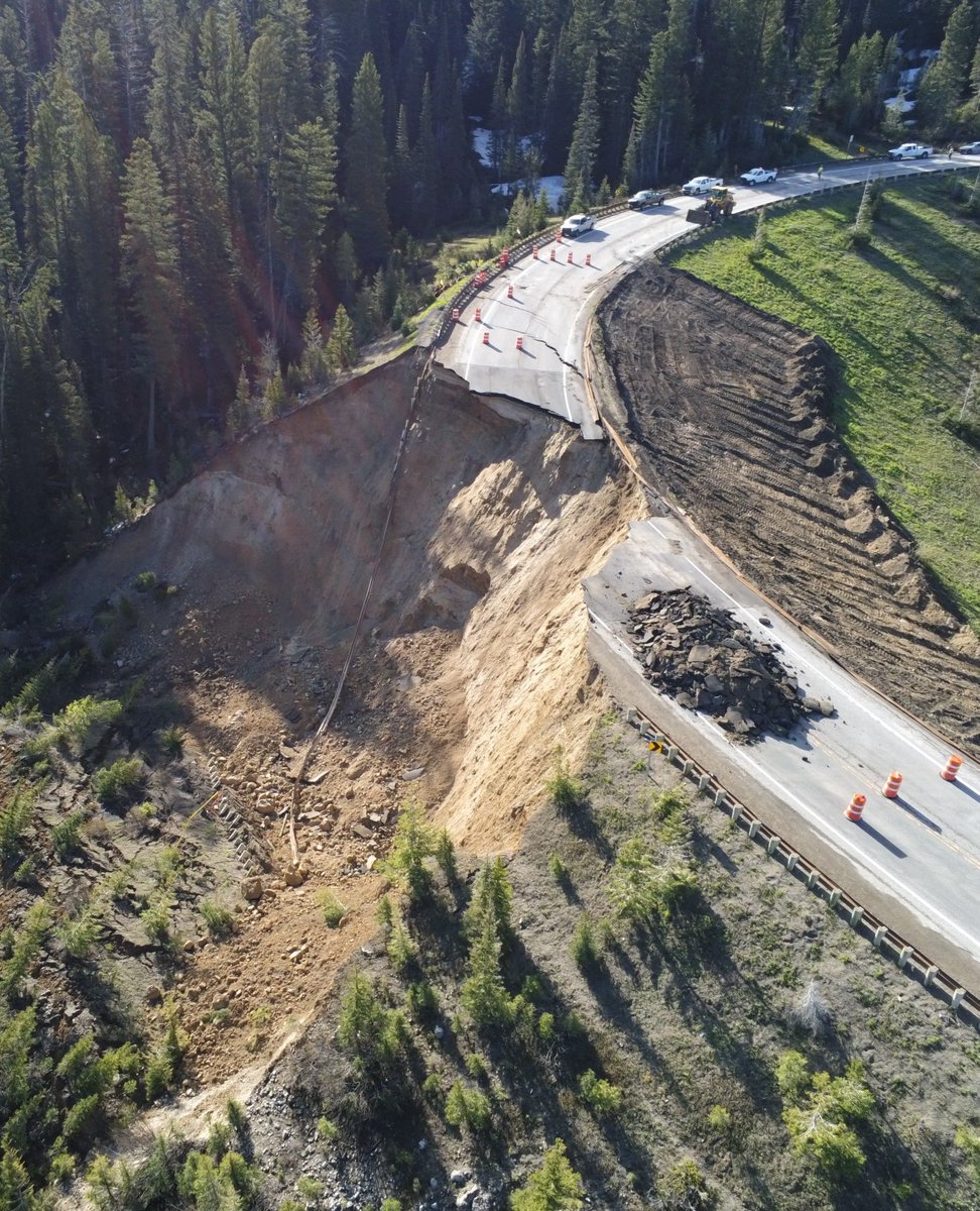 Teton Pass "catastrophically failed" this weekend on June 8th. As the road connects the hubs of Jackson Hole, WY and Victor, ID, the collapse brings unprecedented strain. Link ⛓️ below for the story.

bit.ly/TetonPass

// PHOTO: Courtesy of Wyoming DOT // #FREESKIER
