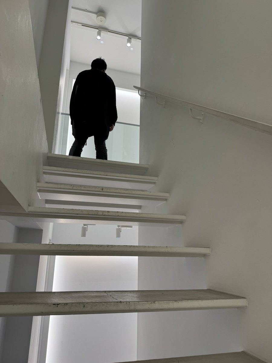 enjoyRope's tweet image. 2024.3.30 Hajime Kinoko The Marrow of Ropes at AKIO NAGASAWA Gallery AOYAMA

#HajimeKinoko
#一鬼のこ
#縄の髄
#ロープアート
#緊縛
#縄
#AKIONAGASAWAGalleryAOYAMA