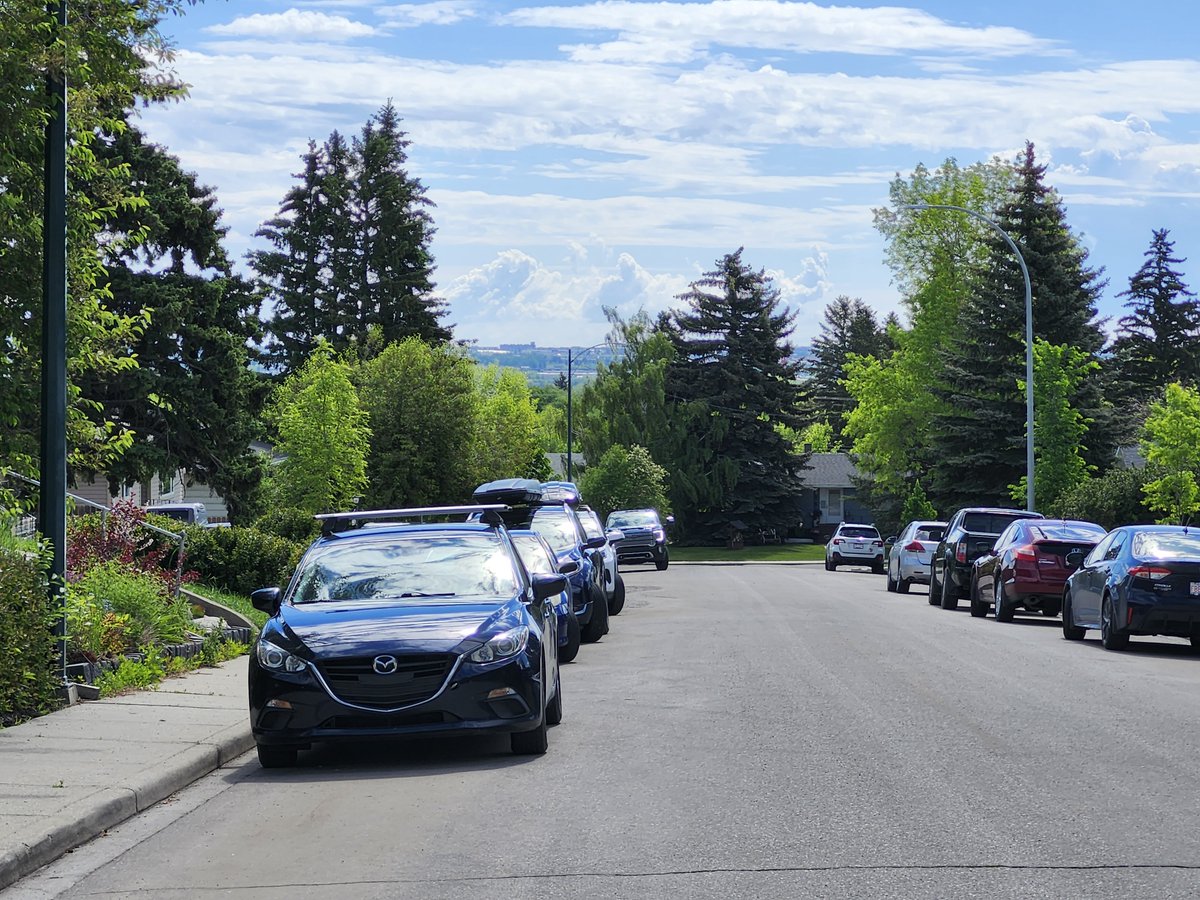 WalkingCalgary's tweet image. Today we walked our first route in #Highwood, covering 2.73 km.  

This will be one of the last communities that we will be walking that was constructed prior to the 1960s.  We are quickly running out of legacy communities to walk.

mapmywalk.com/workout/798385…

#Calgary #yyc